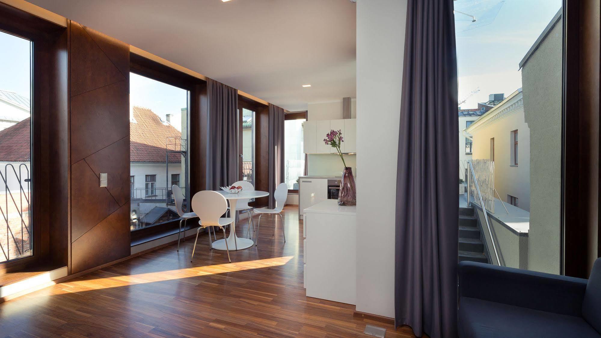 Konrad Old Town Aparthotel Tartu Kültér fotó